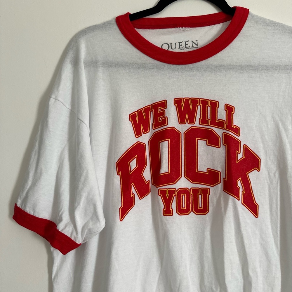 White and red Queen Official Tour Merchandise “We Will Rock You" t-shirt XL